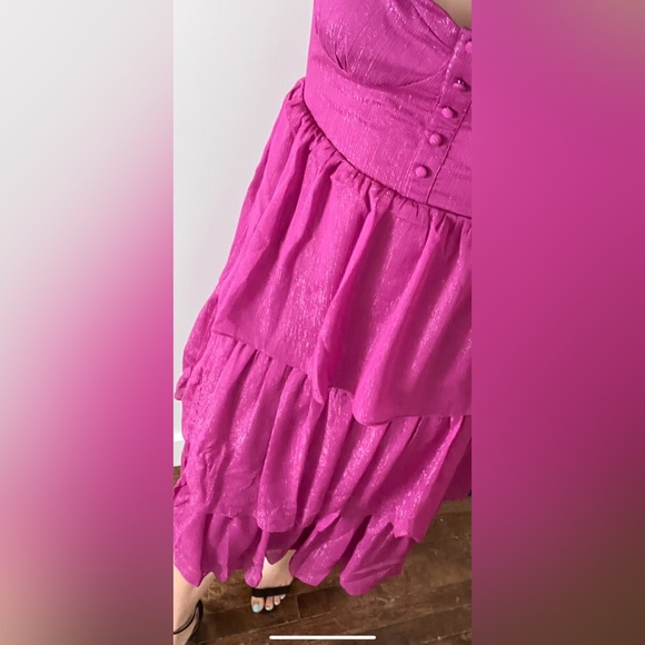 Size Large pink lulu’s Wedding Guest Dress. - Picture 2 of 3